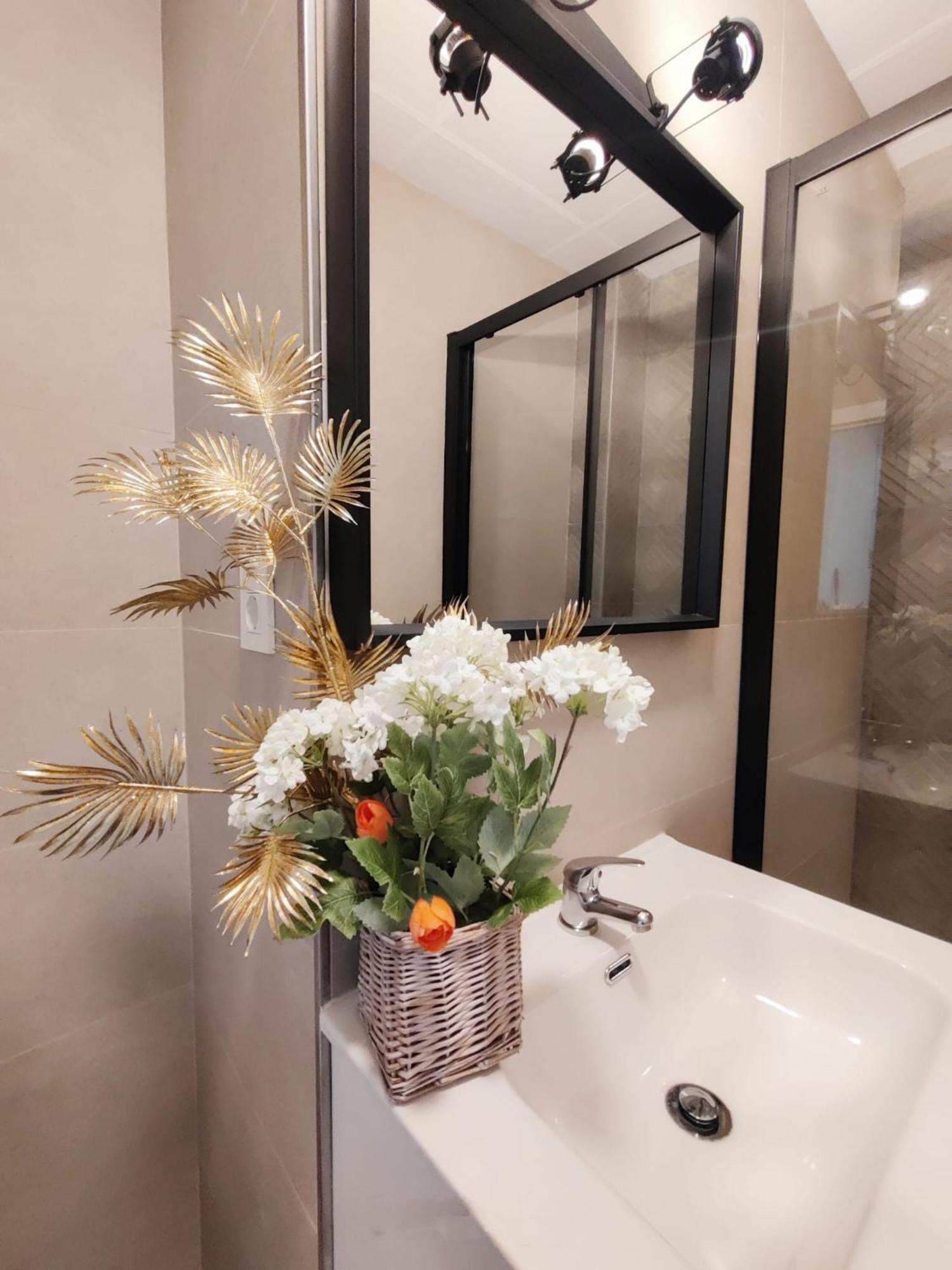 El Perchel Malaga Centro Apartment Bagian luar foto